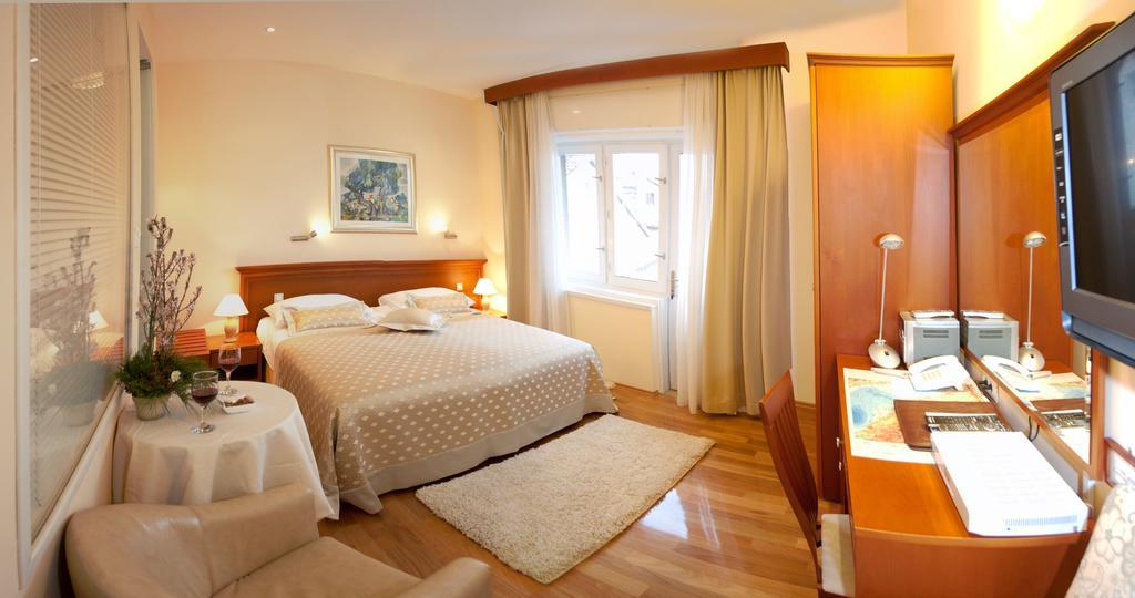 Royal Suites Split Exterior photo